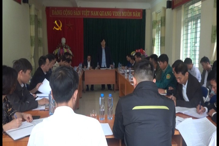 Đồng chí Lò Văn Cương - TUV, Bí thư huyện ủy thăm và  làm việc tại  xã Nà Sáy