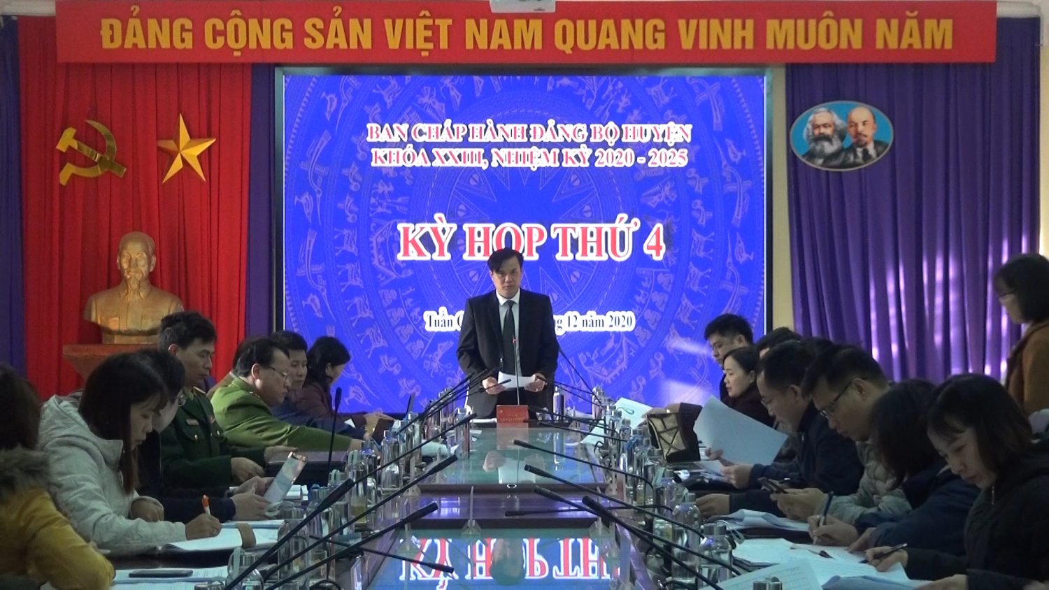 Kỳ họp thứ 4, BCH Đảng bộ hình bầu cua tôm cá
 khóa XXIII, NK 2020 – 2025