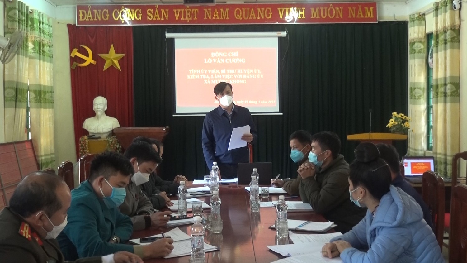 Bí thư huyện ủy kiểm tra tình hình thực hiện nhiệm vụ trước, trong và sau tết Nguyên đán tại xã Mường Khong