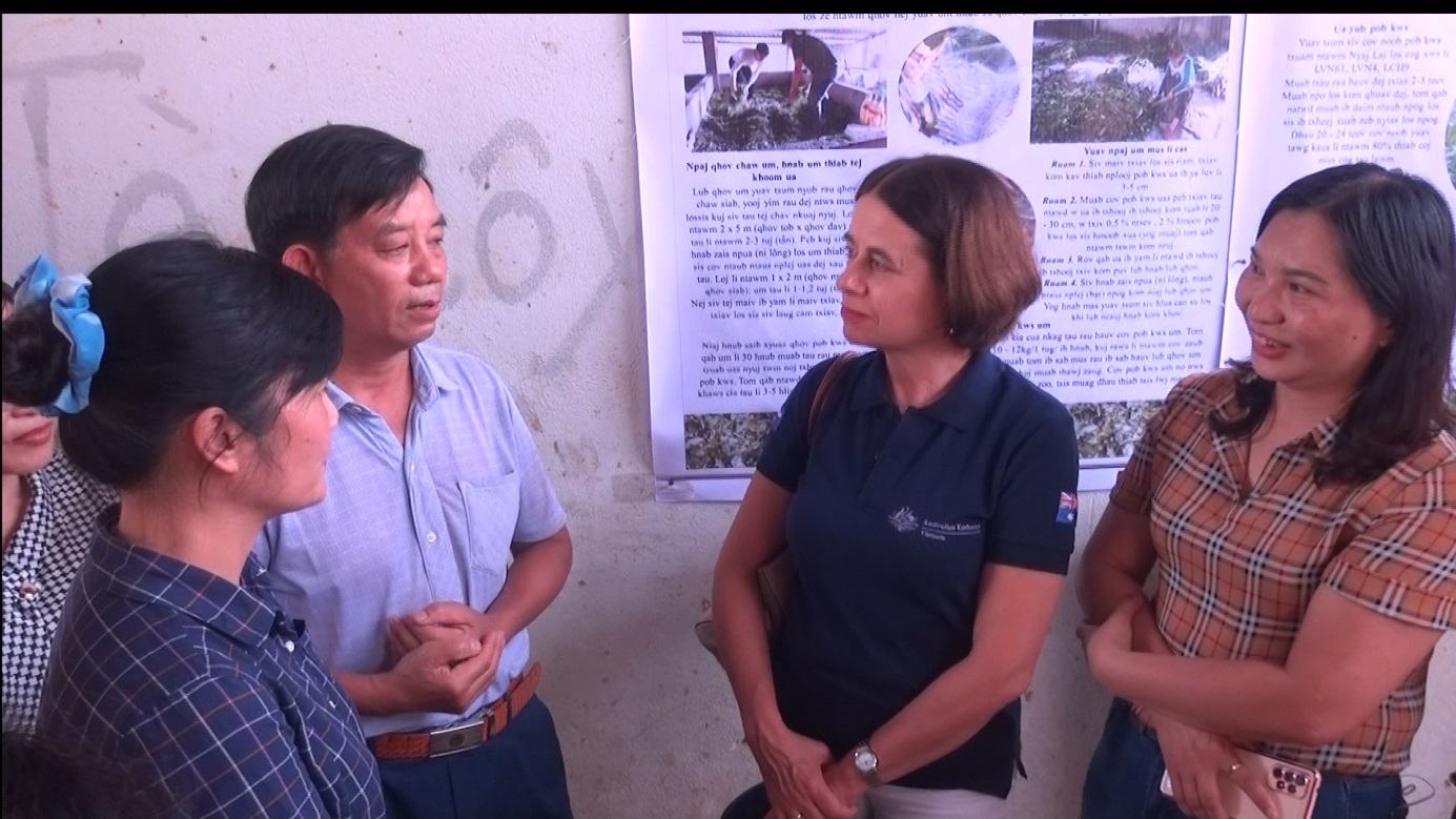 Đoàn công tác Đại sứ quán Australia tại Việt Nam thăm và làm việc tại hình bầu cua tôm cá

