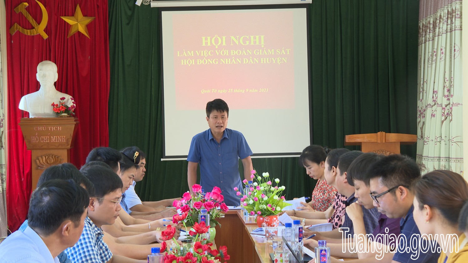 HĐND huyện giám sát việc thực hiện các quy định của pháp luật về cán bộ, công chức tại xã Quài Tở