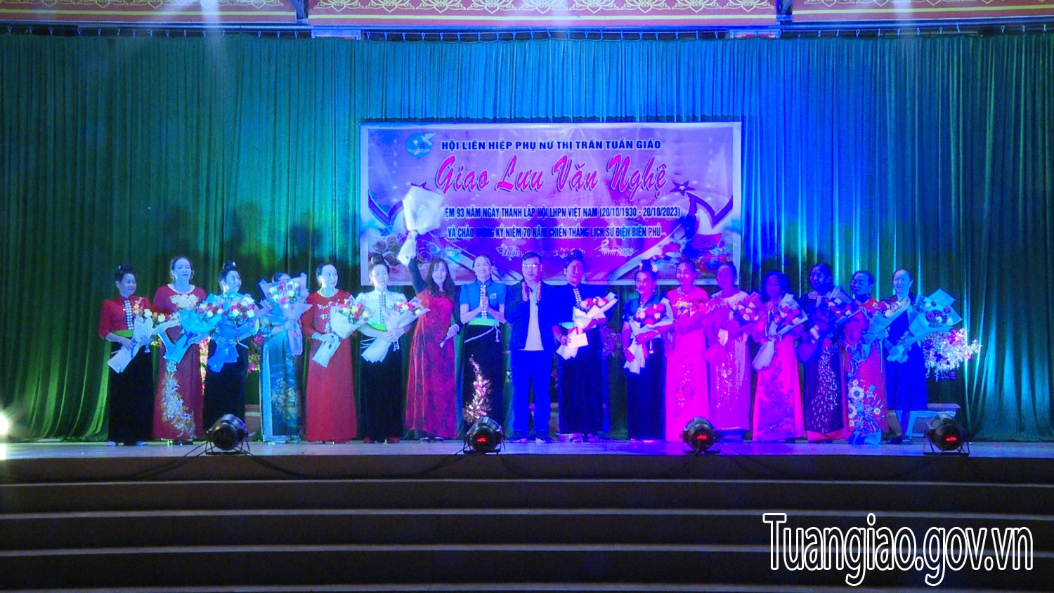 Hội LHPN thị trấn Tuần Giáo tổ chức lễ kỷ niệm 93 năm ngày thành lập Hội LHPN Việt Nam