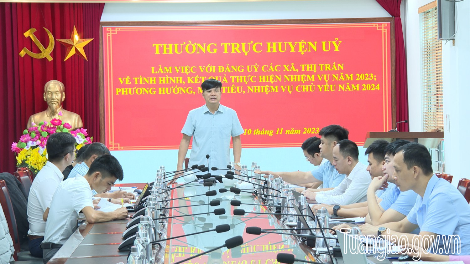 Thường trực Huyện ủy làm việc với Đảng ủy xã Mường Thín về tình hình, kết quả thực hiện nhiệm vụ năm 2023
